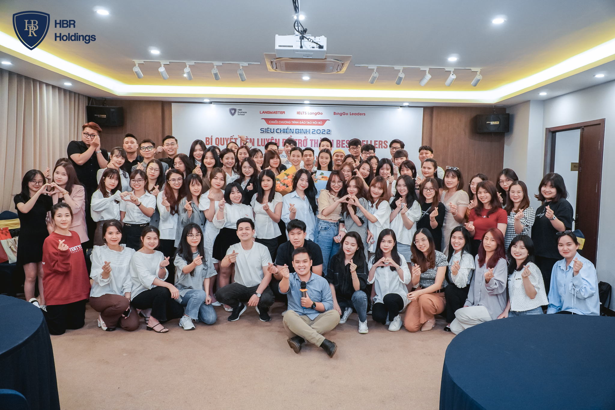 Đạo tạo HBR Holdings: Bí quyết rèn luyện để trở thành Best Sellers