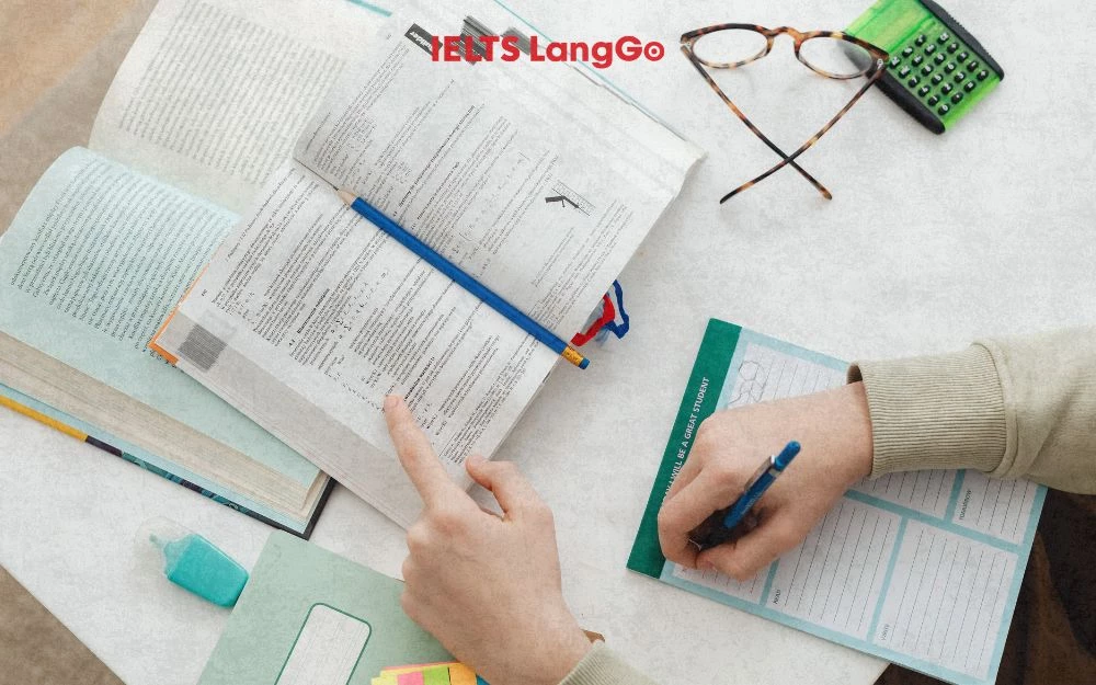 Giáo án mẫu, slide bài giảng, kế hoạch lớp học nếu cần