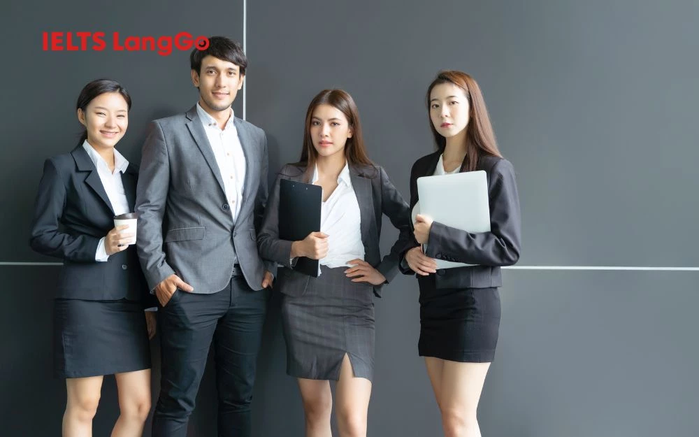 Trang phục đi phỏng vấn nên chọn đồ tối giản