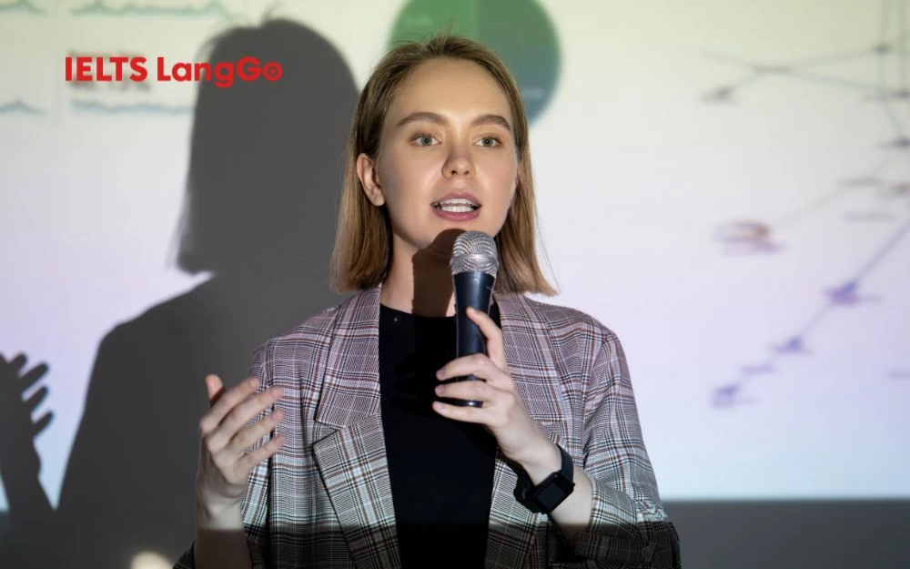 Những người yêu thích ngôn ngữ, văn hóa, giao tiếp tốt và tự tin sẽ phù hợp với ngành ngôn ngữ Anh