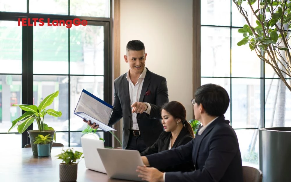 Tìm kiếm và khai thác khách hàng tiềm năng