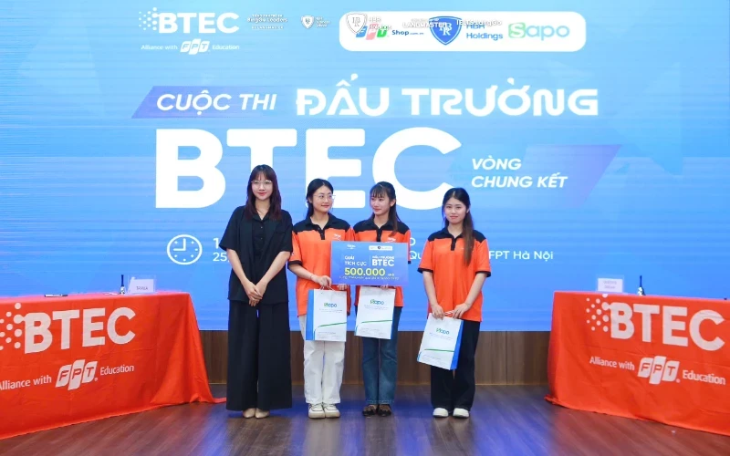 Niềm hạnh phúc khi nỗ lực được đền đáp xứng đáng bằng những giải thưởng tri thức giá trị.