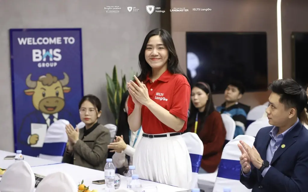 IELTS LANGGO ĐỒNG HÀNH CÙNG VBCC, TIẾP SỨC TÀI NĂNG TRẺ HỘI NHẬP