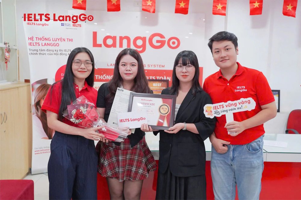 Đội ngũ IELTS LangGo chúc mừng học viên đạt IELTS 7.0